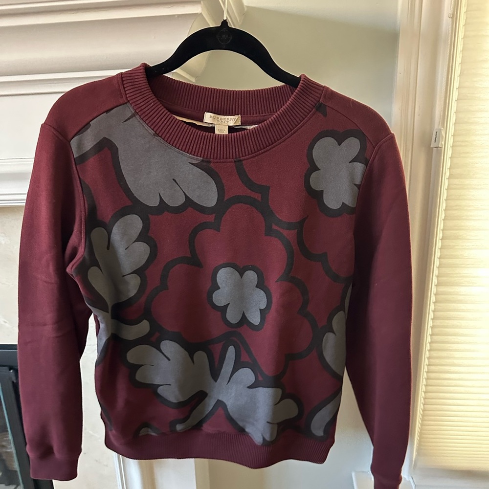 Burberry sweatshirt